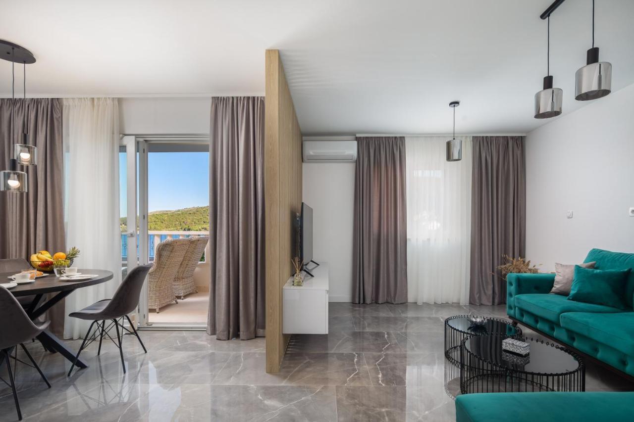 Apartments Villa Maracella Marina Buitenkant foto