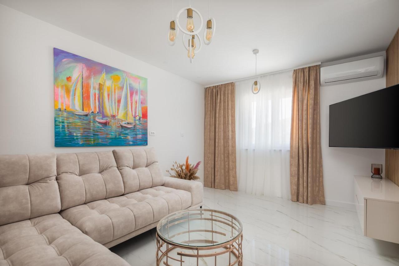 Apartments Villa Maracella Marina Buitenkant foto
