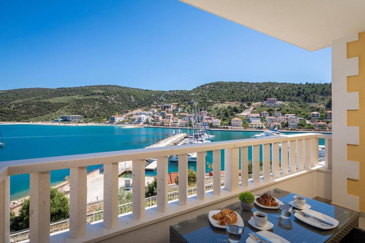 Apartments Villa Maracella Marina Buitenkant foto