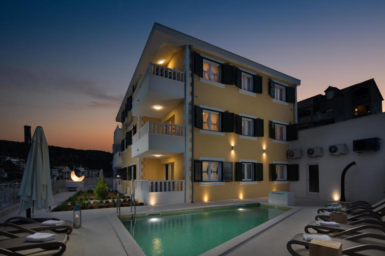 Apartments Villa Maracella Marina Buitenkant foto