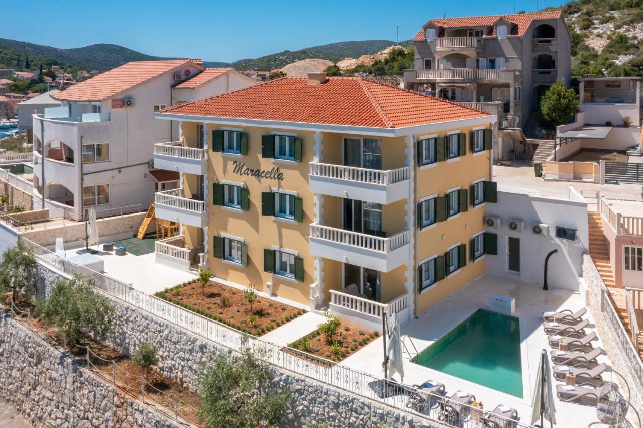 Apartments Villa Maracella Marina Buitenkant foto