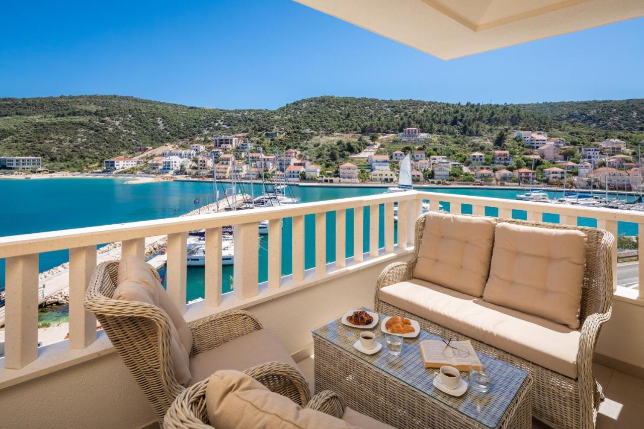 Apartments Villa Maracella Marina Buitenkant foto