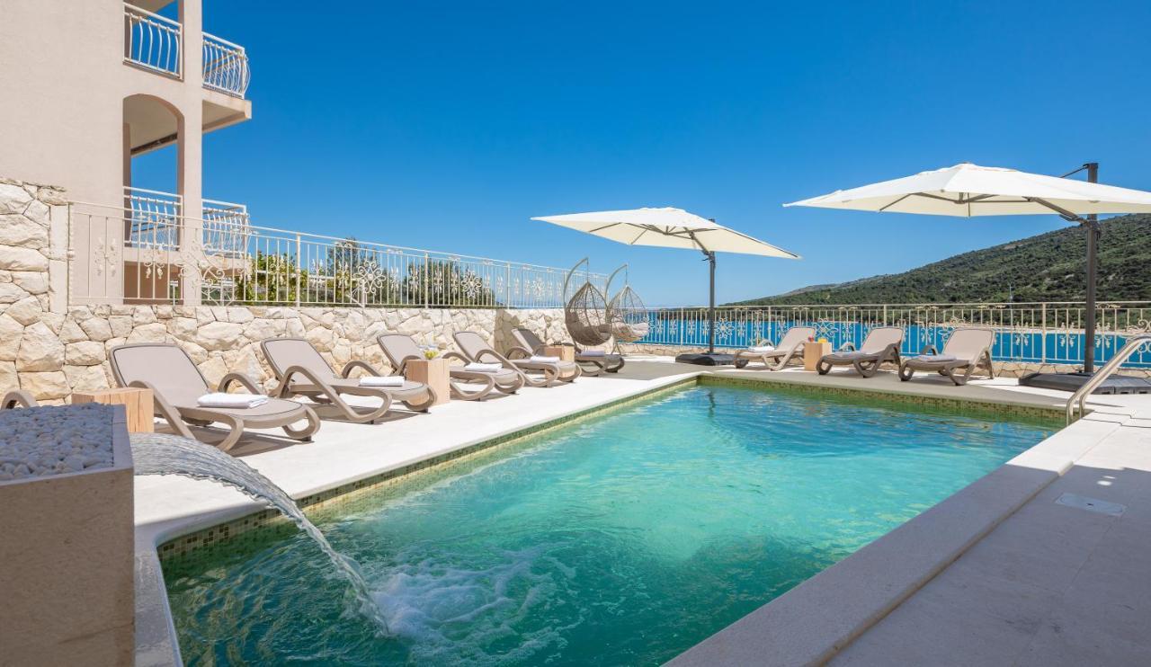 Apartments Villa Maracella Marina Buitenkant foto