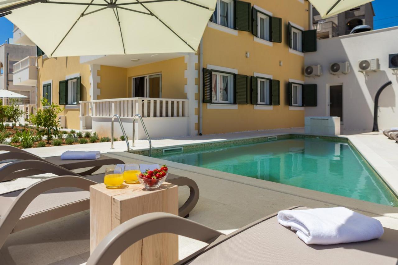 Apartments Villa Maracella Marina Buitenkant foto