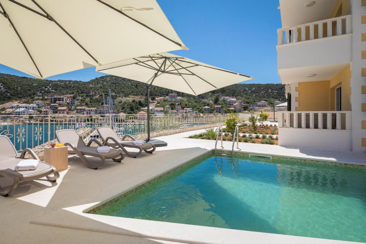 Apartments Villa Maracella Marina Buitenkant foto
