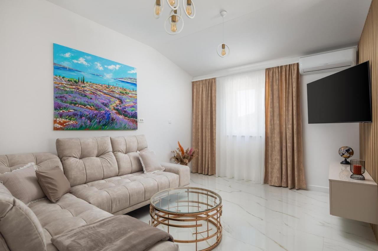 Apartments Villa Maracella Marina Buitenkant foto